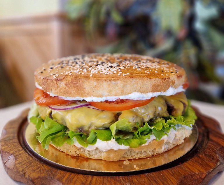 Ю Мега Бургер 